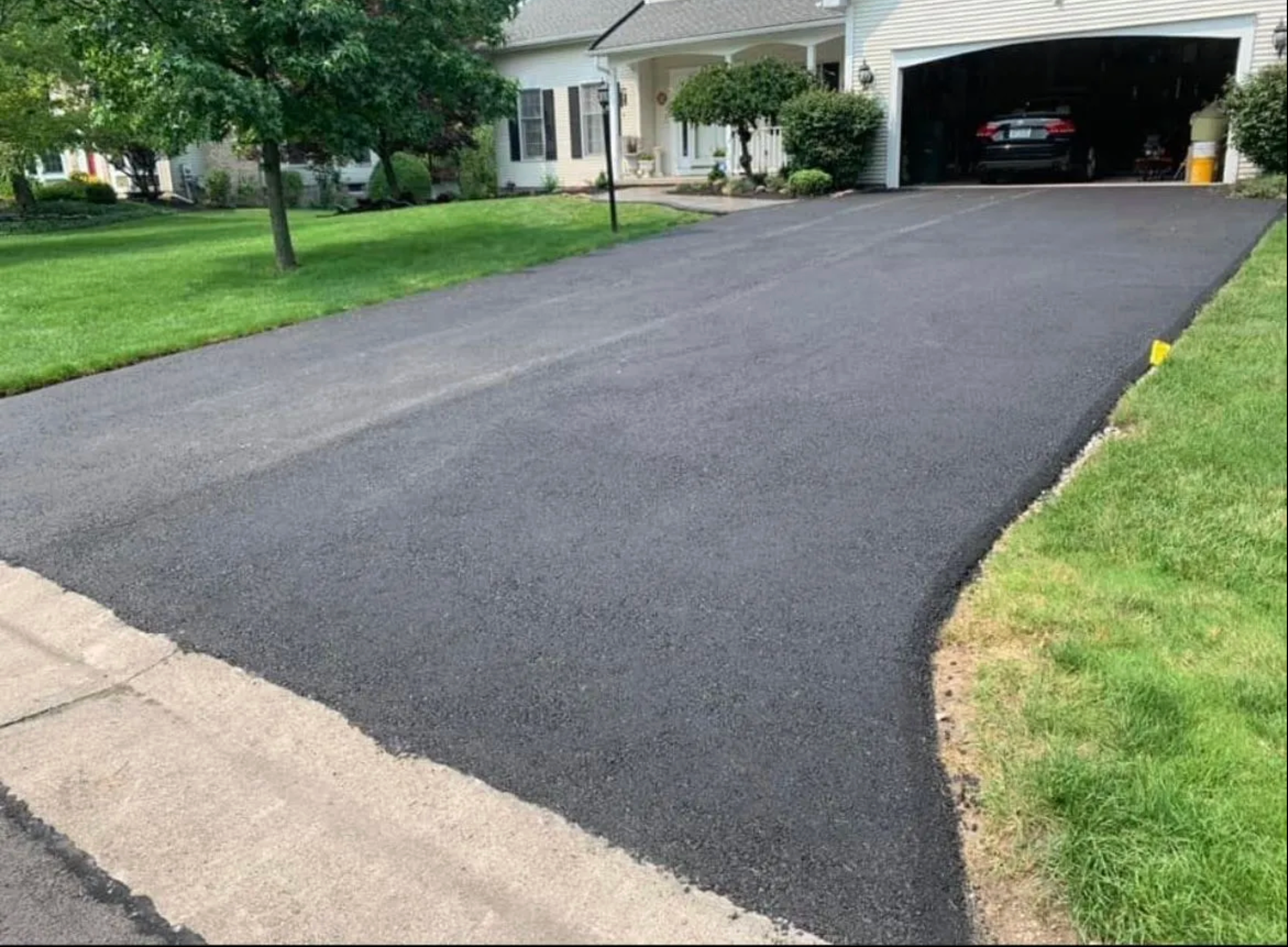 Asphalt driveway Irondequoit NY